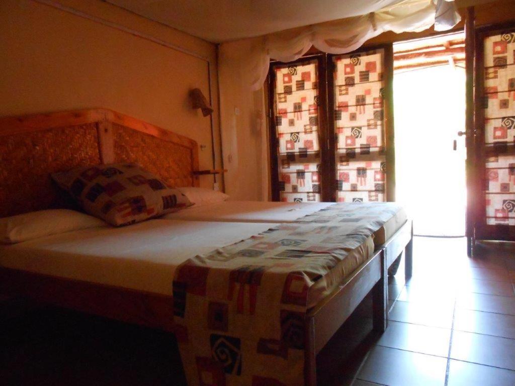 Cape Mac Lodge Cape Maclear Экстерьер фото